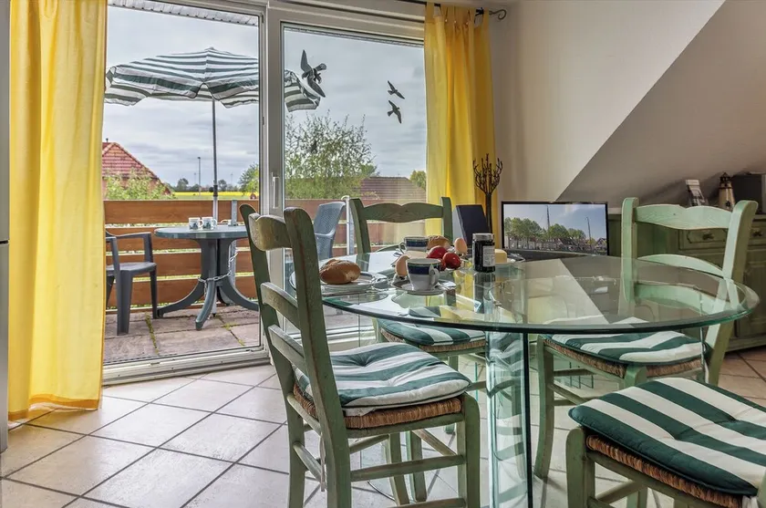 Away from the hustle and bustle of the coastal resorts, they can stay in this friendly upstairs residence - Image 1