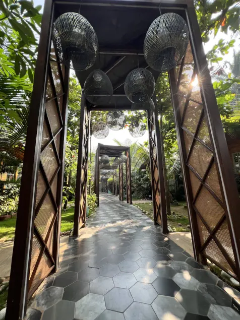 Just B Boutique Hotel - Image 1