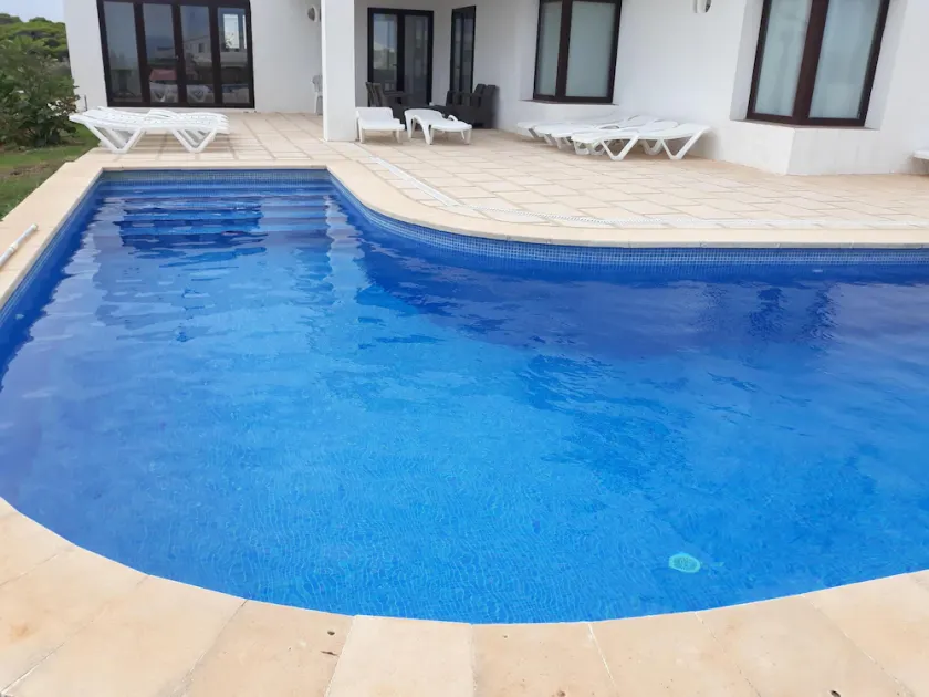 Villa of 385 m with garden, private pool, garage, 500 m from the beach and FREE wi - Image 1