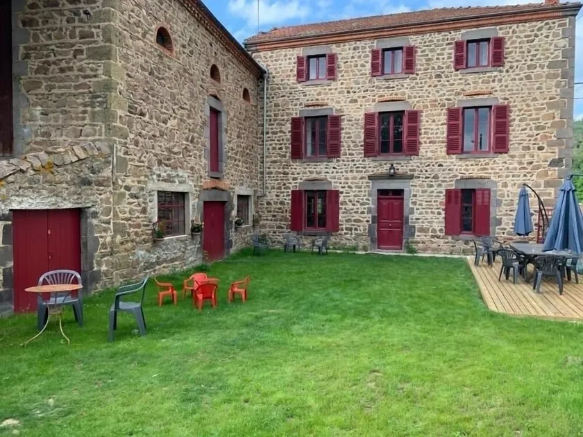 Spacious Modern House with Garden, Terrace & Game Room Near Brioude - Image 1