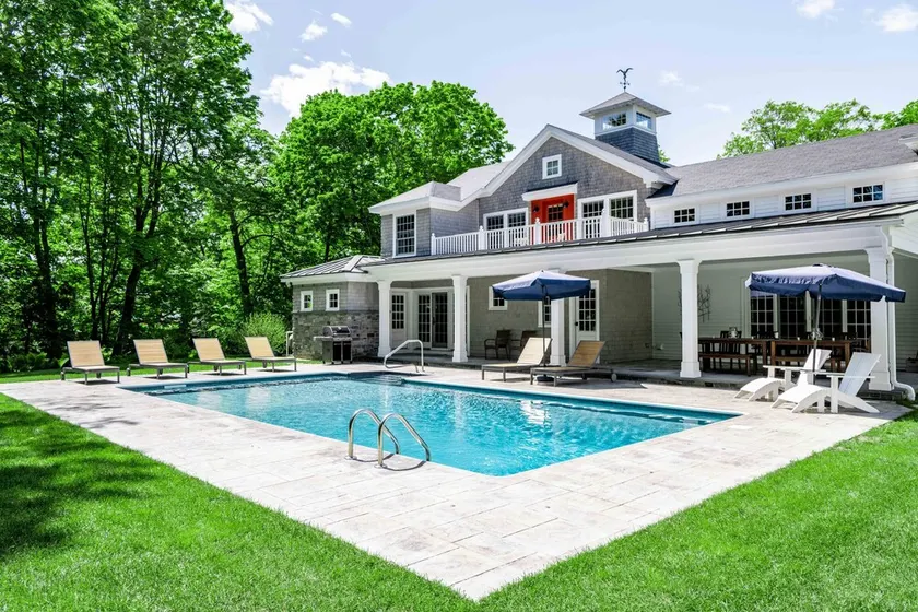 6 Bedroom 6.5 Baths Heated In-ground Pool Located in Dock Square! - Image 1