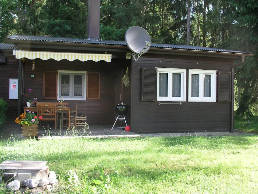 Sommerhus ved søen med udsigt over søen - Image 1