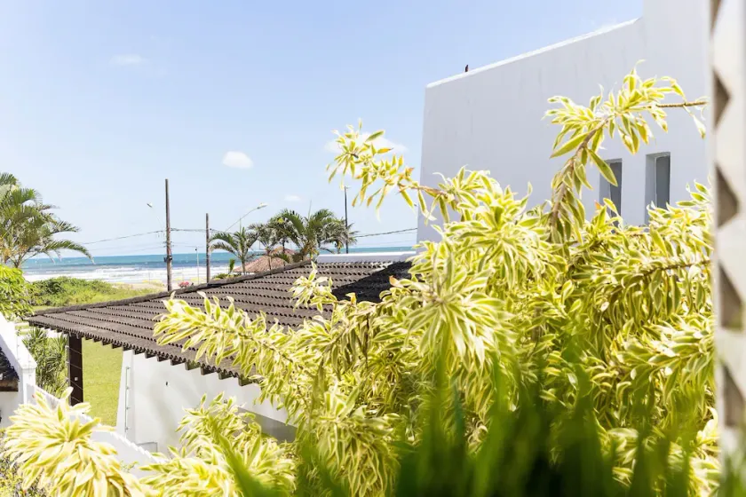 Linda Casa a 50m da Praia com Churrasqueira e Jardim - Image 1
