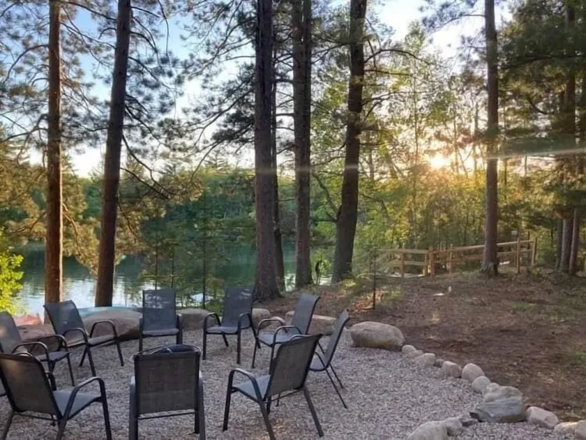 Shoreline Cottage at Lazy Days on the Manitowish Chain - Image 1