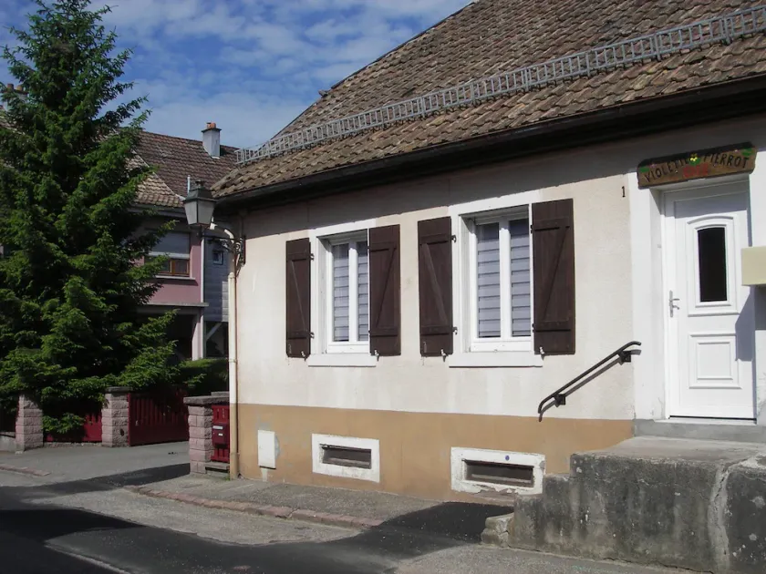 Sommerhus 2 til 4 pers. behageligt i en lille by med 4 blomster - Image 1
