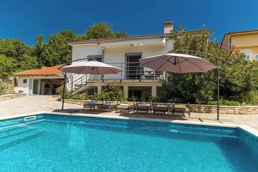 Holiday home with pool&terrace, gazebo,BBQ - Image 1