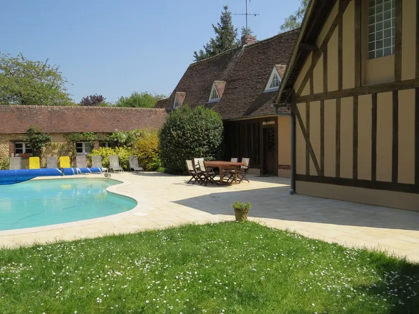 Normandy vacation home with swimming pool 12km from Verneuil sur avre - Image 1
