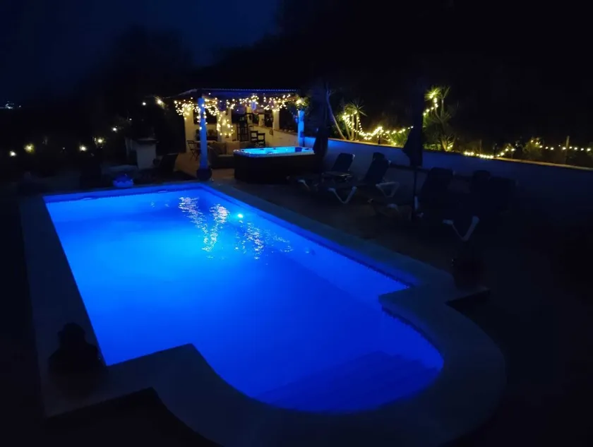 Great 1 Bedroom Studio with wonderful views, Swimming Pool and Jacuzzi - Image 1