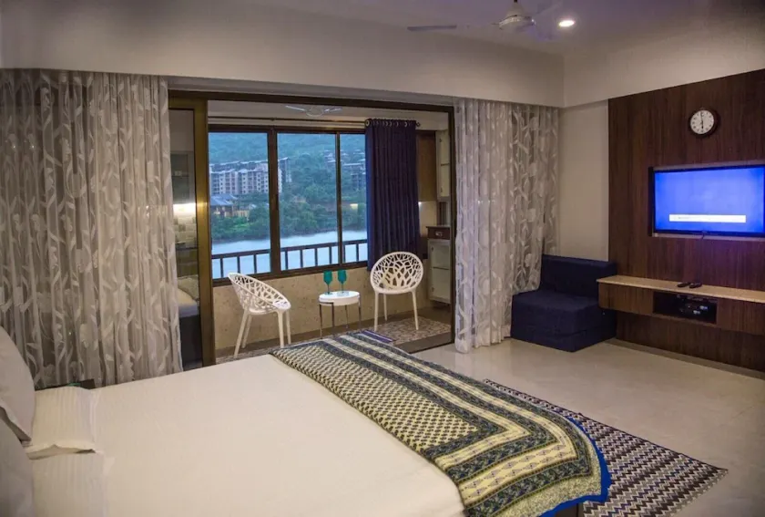 Studio de luxe avec vue sur le lac Lavasa - Image 1