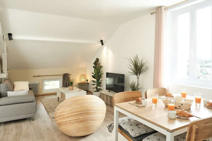 Cozy apartment with all amenities - Image 1