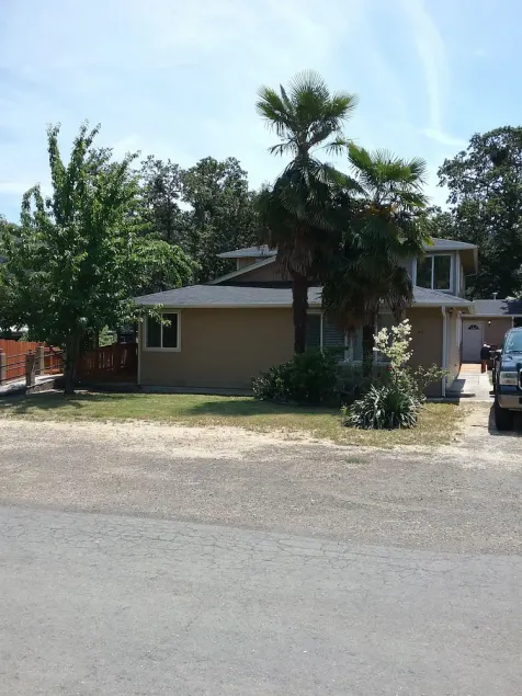 Large 7 bd 5 bath house. A few miles from wildlife safari. Gourmet kitchen - Image 1