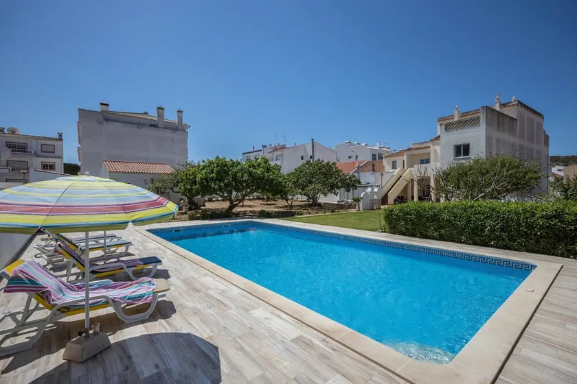 Appartamento Villas Brites nº4 con piscina condivisa, giardino condiviso, balcone e Wi-Fi - Image 1