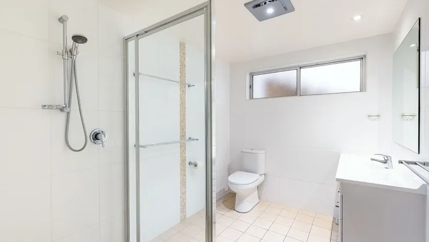 Quarterdeck 1 12 Magnus St fantastic unit with spectacular views - Image 1