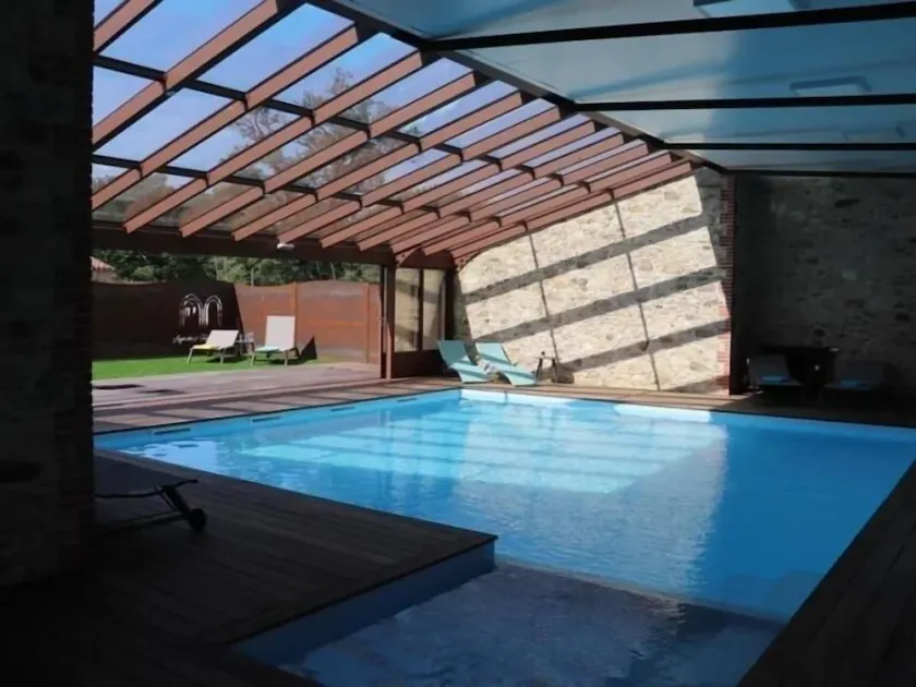 18th Century Cottage with Pool and WiFi - Up to 10 People - Image 1