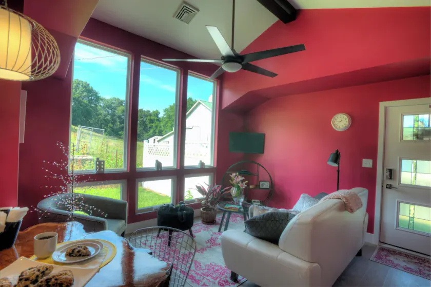 Modern country cottage that is dog friendly with a fenced-in yard. - Image 1