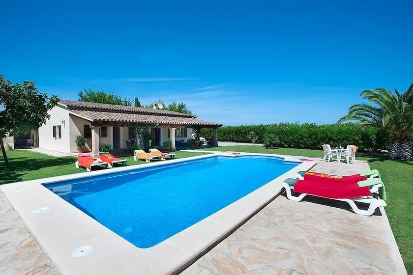 Villa Burgues, Idyllic location affording beautiful views. Alcudia - Image 1