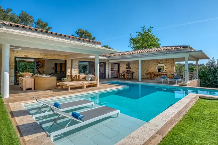 la villa de miel .......... - Image 1