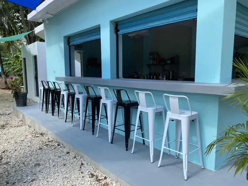 this place will bring lots of peace to enjoy the sun and the beach! - Image 1