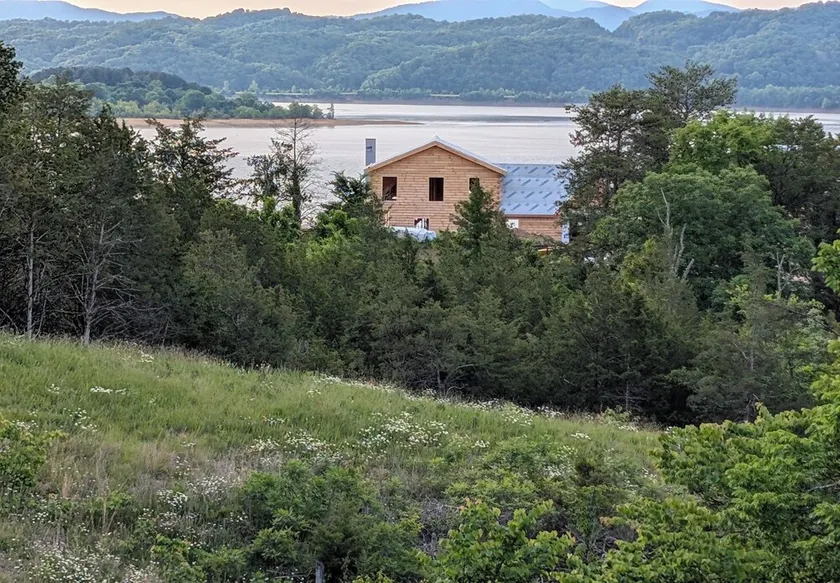 Like New Lake & Mountain View Serenity from every room in the house! - Image 1