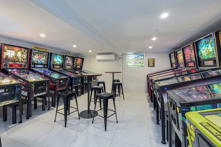 Pinball + Gaming Paradise in Townsville! 5 Minutes from the Airport & Strand - Image 1