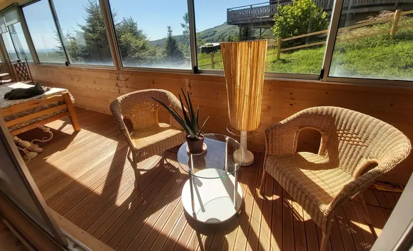 Ferienwohnung 'Superbe Appartement Avec Loggia' mit Bergblick, privater Terrasse und WLAN - Image 1