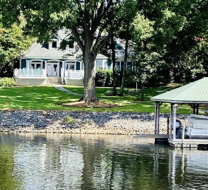 Lovely Lakefront Oasis on Kiser Island w/ Private Dock & Brilliant Sunsets! - Image 1