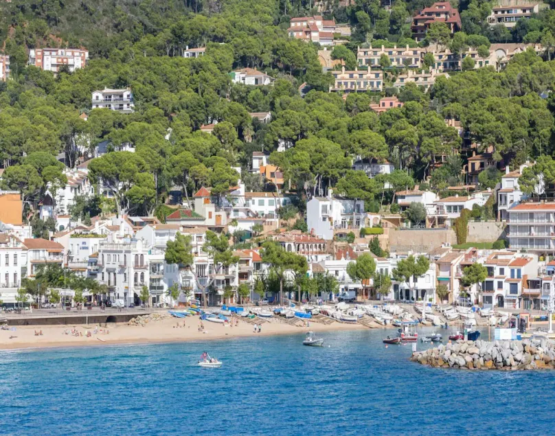 Villa in Costa Brava With Pool Near Beach - Image 1