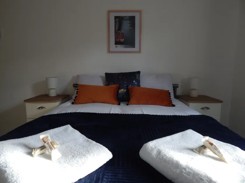 Modern, stylish and well located with parking - Image 1