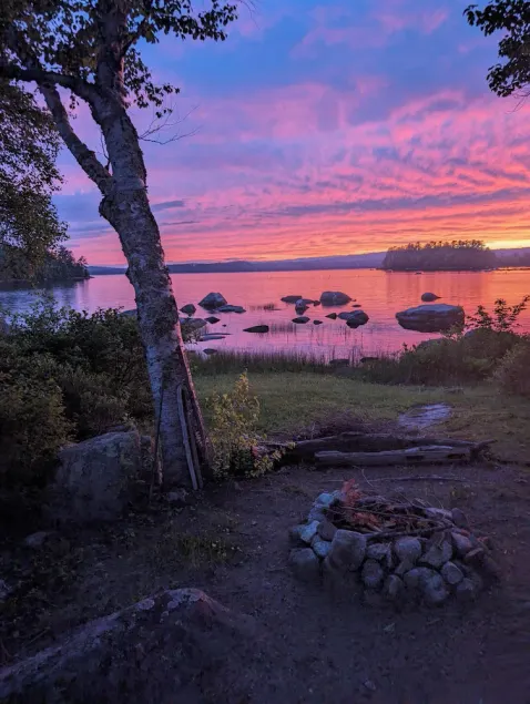 Great Moose Lake Cottage i en afsides bugt, Gradvis sandstrand, fiskeri, Solnedgange - Image 1
