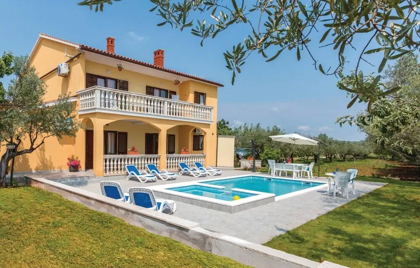 Awesome Home In Vodnjan - Image 1