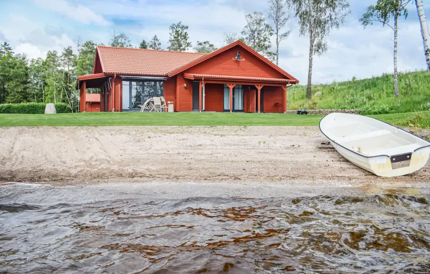 Trevlig bostad i Månsarp med sjöutsikt - Image 1