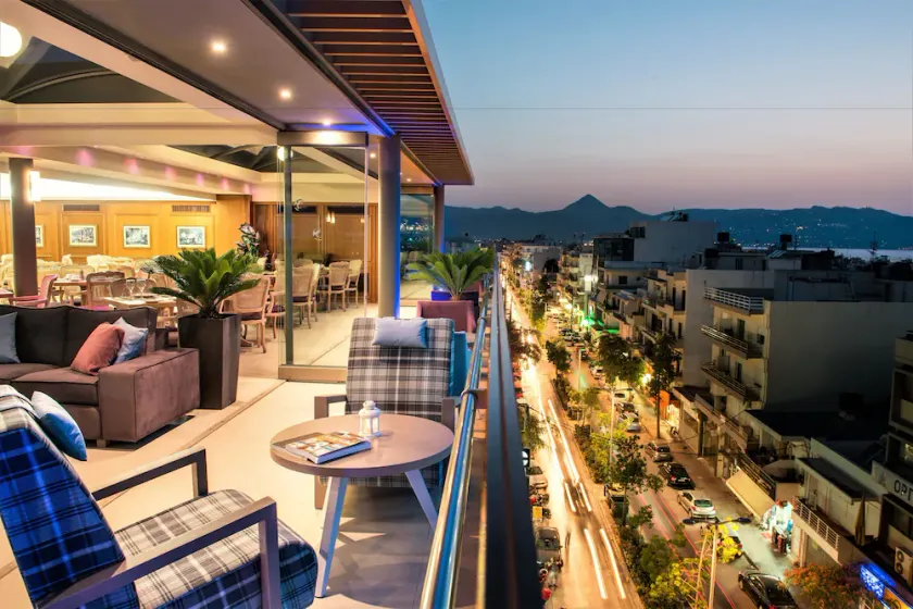 Castello City Hotel - Image 1