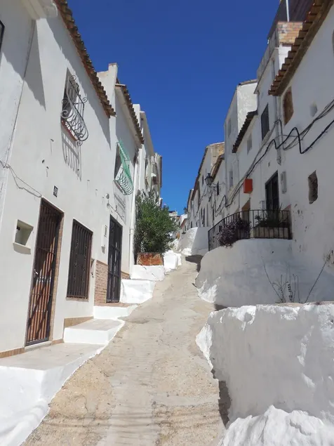 Casa Blanca Oliva - Image 1
