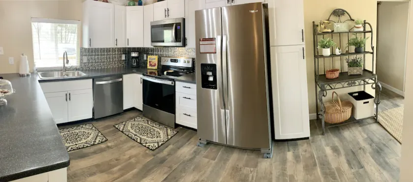 Freshly remodeled Retreat close to hiking, boating, and shopping - Image 1