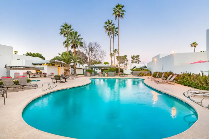 A Beautiful Townhouse Near Old Town Scottsdale – Relaxing Pool, Hot Tub & More! - Image 1