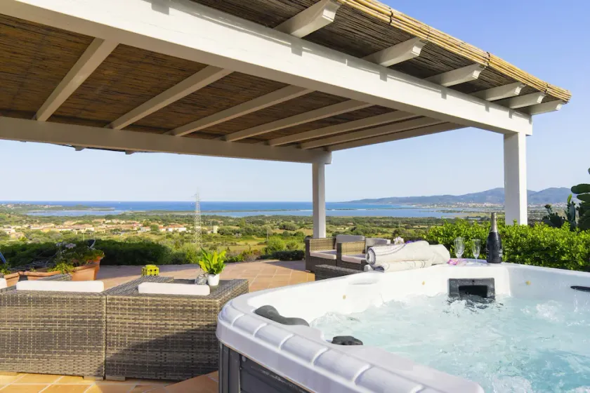 Residenz Rocca Rosa mit Pool und Blick auf das Meer, Spa, Wi-Fi, Klimaanlage, Grill - Image 1