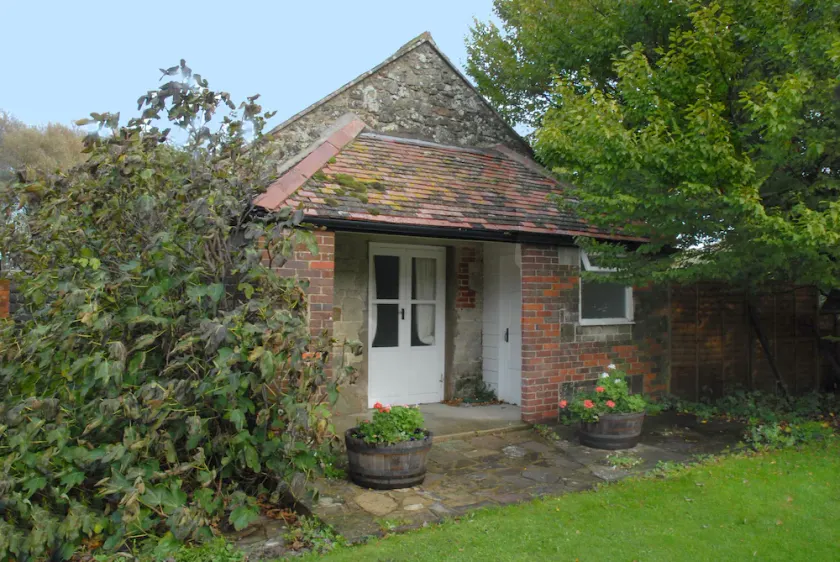 The Granary at French Mill: charming cottage set in extensive garden with stream - Image 1