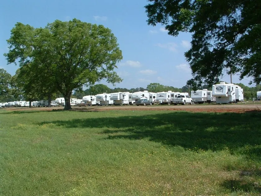 RV lots for rent - Image 1