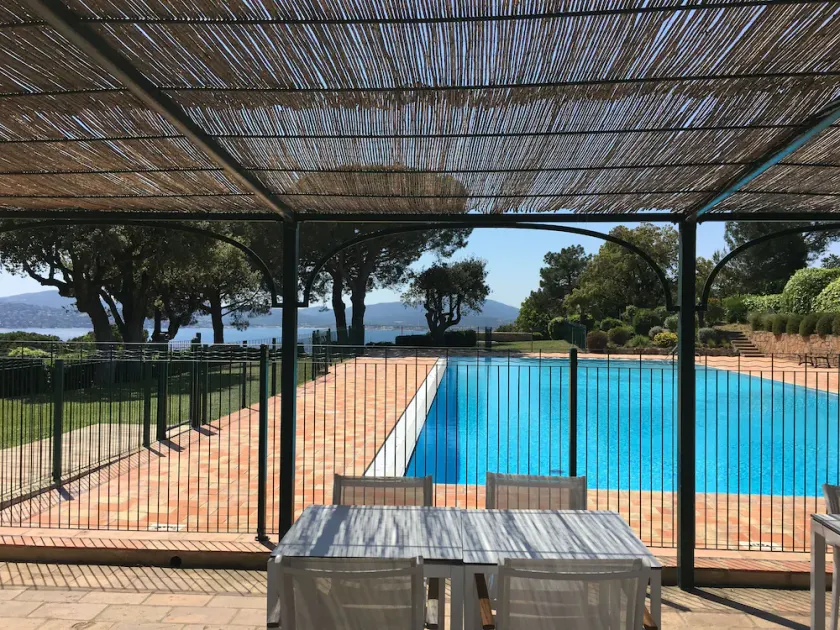Mas Ste Maxime Guerrevieille renoveret studie i privat bolig - Image 1
