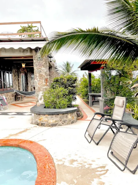 Beautiful 4 STAR property less than 5 min. from Sandy Beach. Brick pizza oven. - Image 1