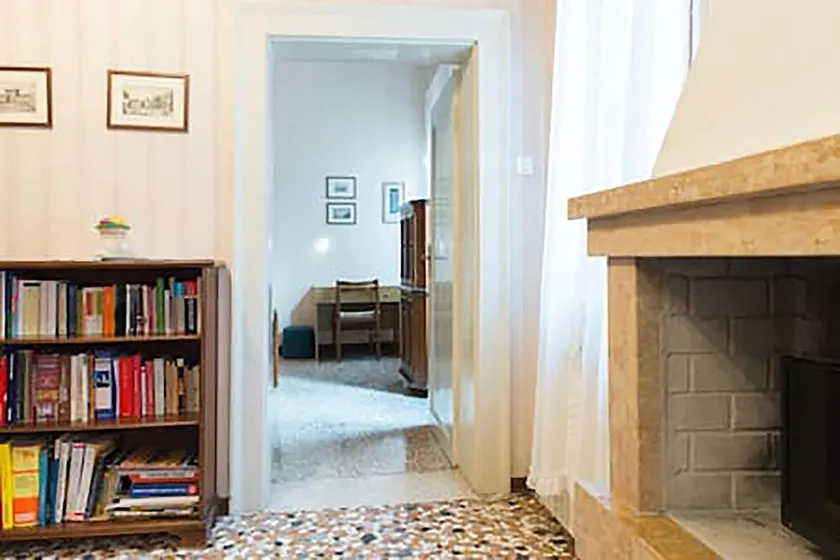 Apartment Near Biennale Theatre by Ca-sa Check - Image 1