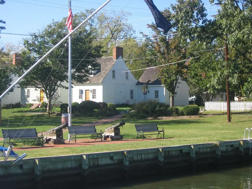 John Bruff Waterview Cottage - on Harbor and on Park - In Town St. Michaels! - Image 1
