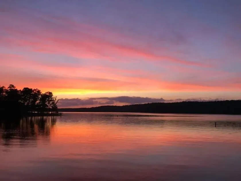 lake close - Image 1