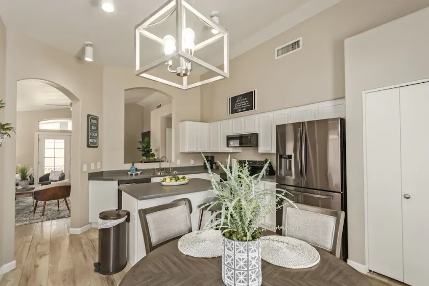 Gilbert Luxury Remodel ~ EV Charger, 1-Level Comfort, Family & Pet-Friendly - Image 1