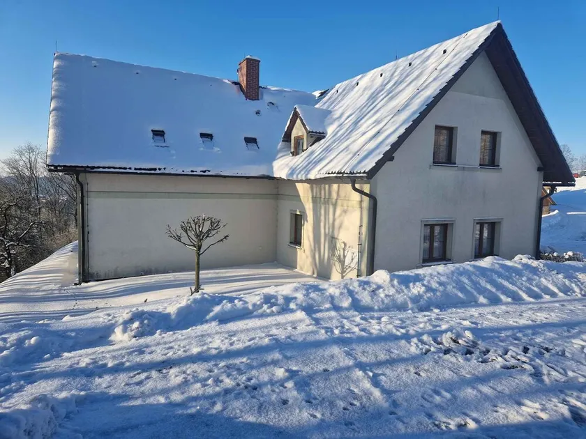 Maison de vacances avec grande salle de séjour près des rochers d'Adrspach - Image 1