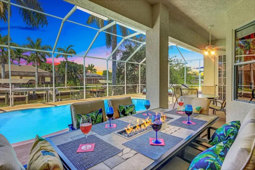 Spacious Gulf Access 4 Bed/4 Bath Pool/Spa Home with Games Room - Image 1