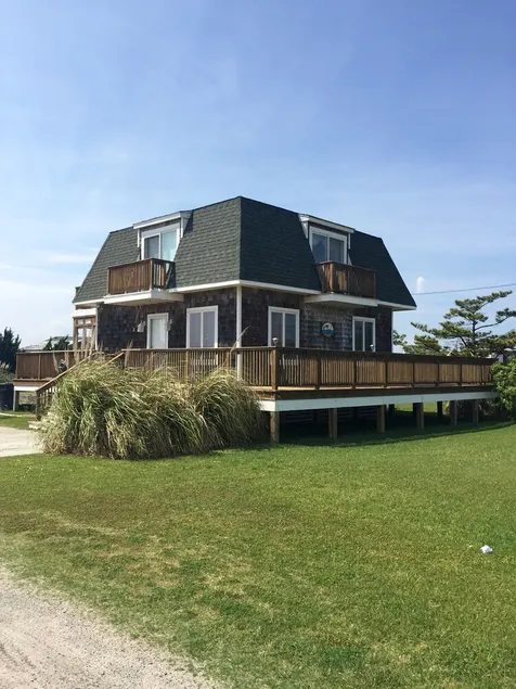 Beautiful Sunsets, Short walk to the Beach, Pet Friendly! - Image 1