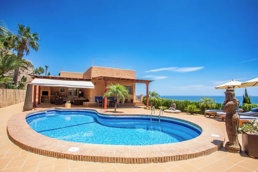 Casa Redonda Außergewöhnliche Villa mit eigenem Pool und Panoramablick über das Meer - Image 1