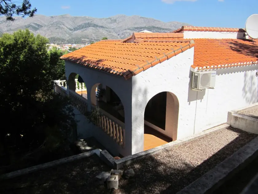 STUNNING HILLSIDE POSITION MED PRIVAT POOL OCH TERRACERAD GARDEN - UK TV och WIF - Image 1