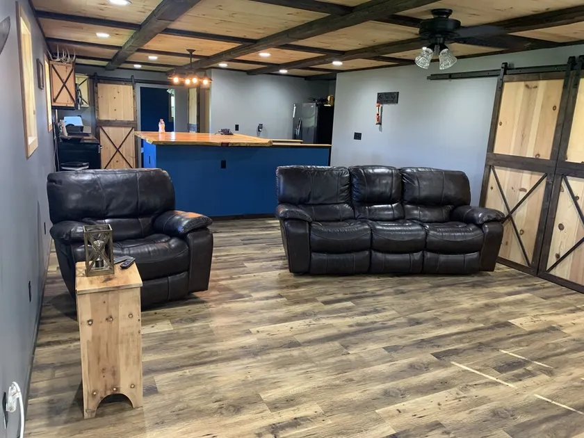 Middle of moco country apartment - Image 1